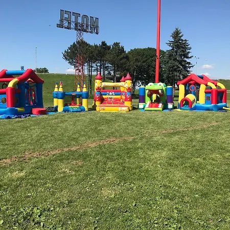 Stari Hrast Motel 3*