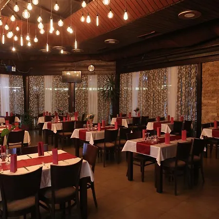 Stari Hrast Motel 3*