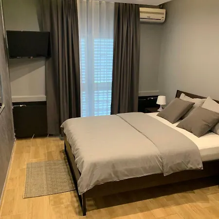 Stari Hrast Motel 3*