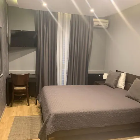 Motel Stari Hrast 3*